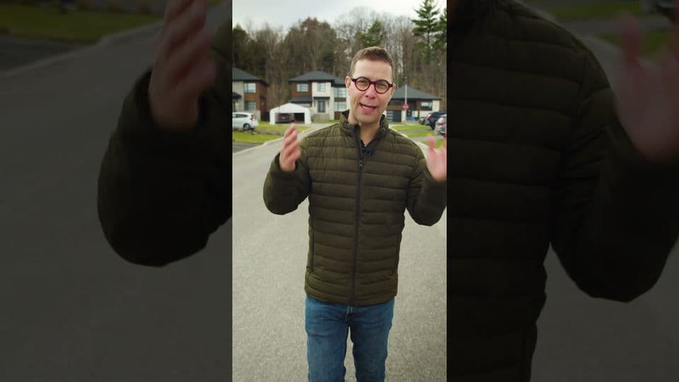 Jouer dans la rue — vertical video for Mascouche